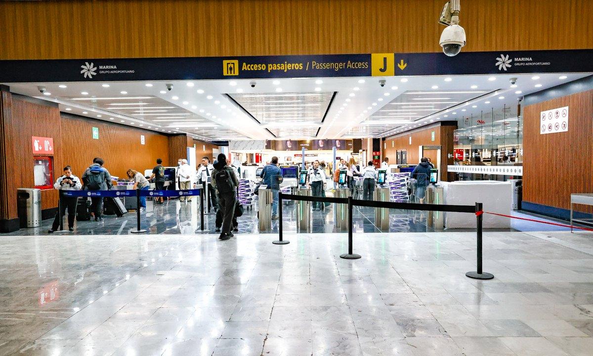 El acceso de pasajeros del AICM.