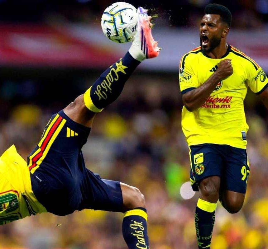Un remate del América.