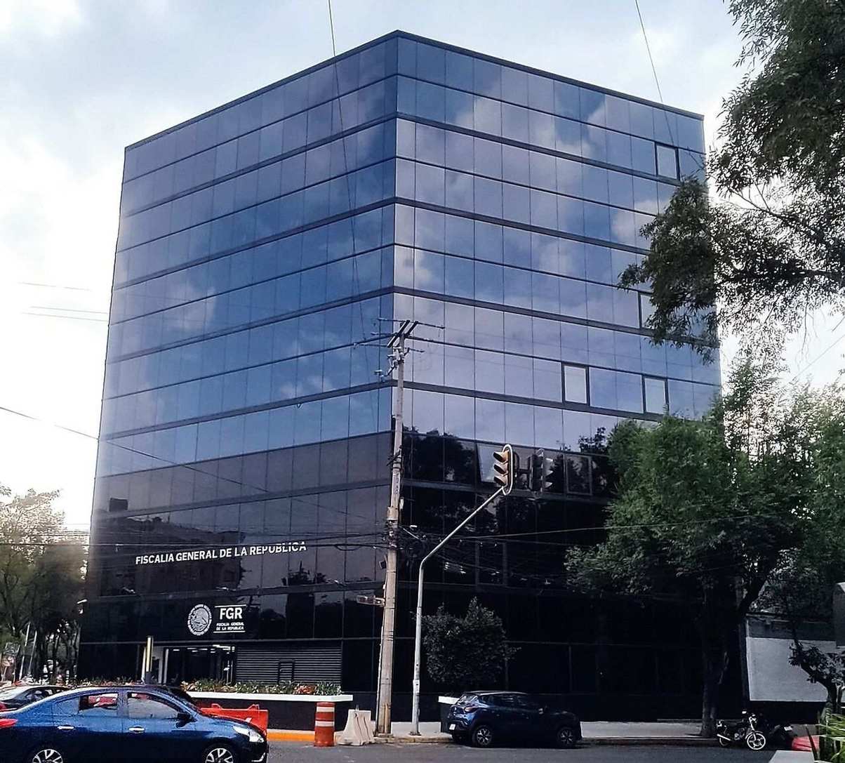 La Fiscalía General de la República identificó a 17 personas en el caso.