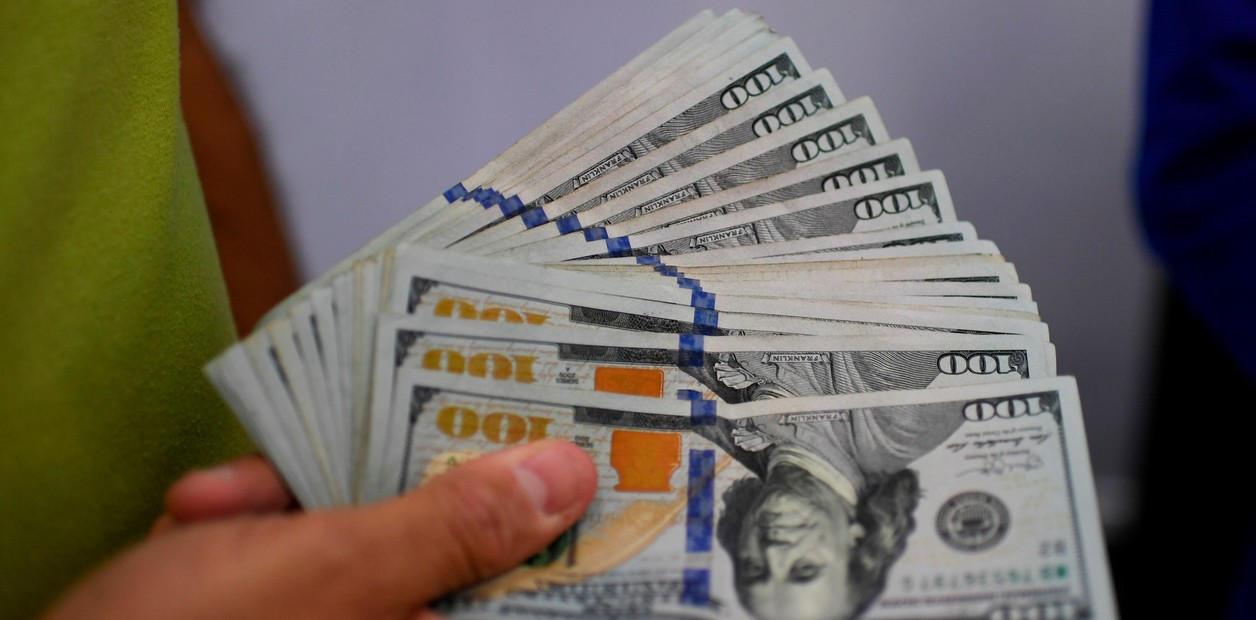 Billetes de dólar.