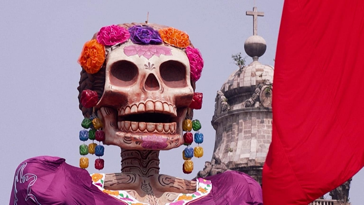 La Catrina monumental de la ofrenda del Zócalo.
