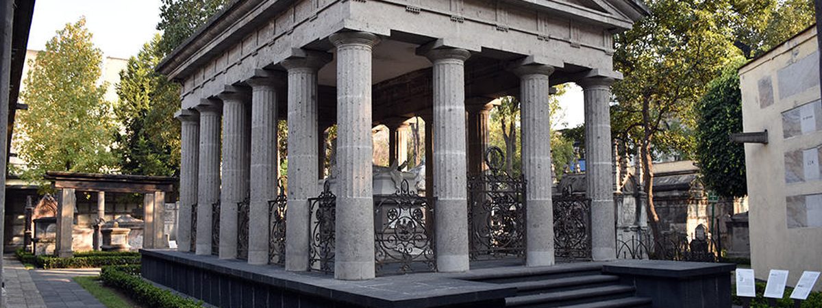 El Panteón de San Fernando.