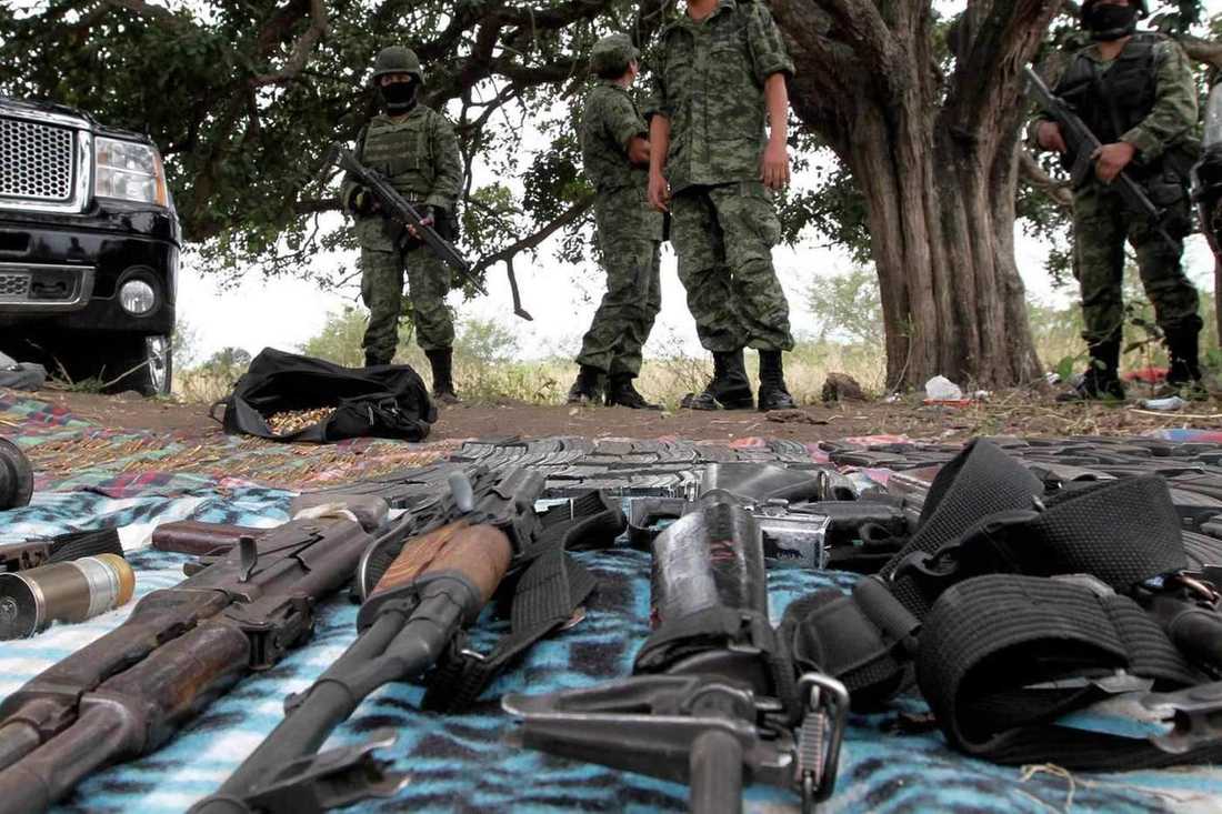 Elementos del Ejército Mexicano en un aseguramiento.