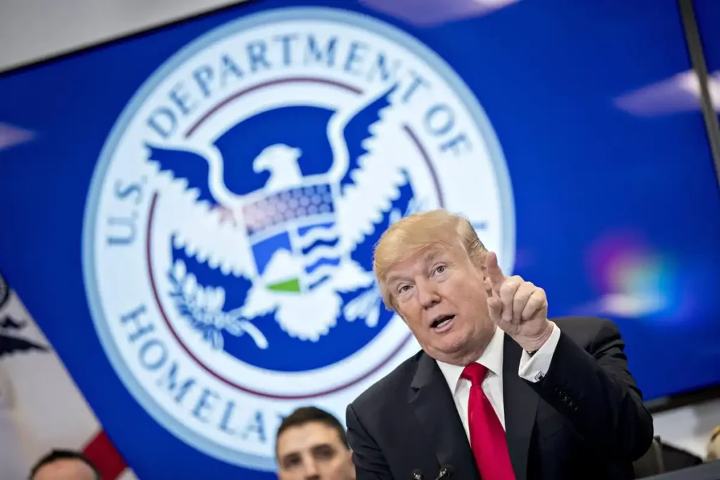 Estados Unidos declara al cártel de Sinaloa y a otros grupos delictivos como organizaciones terroristas globales.