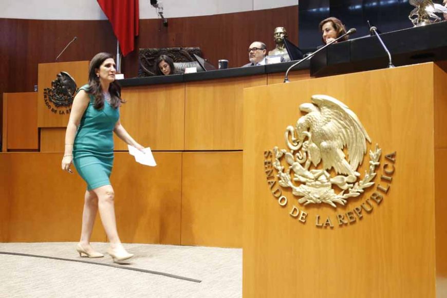 Impulsan iniciativa para cambiar la denominación de “Estados Unidos Mexicanos” por “México”