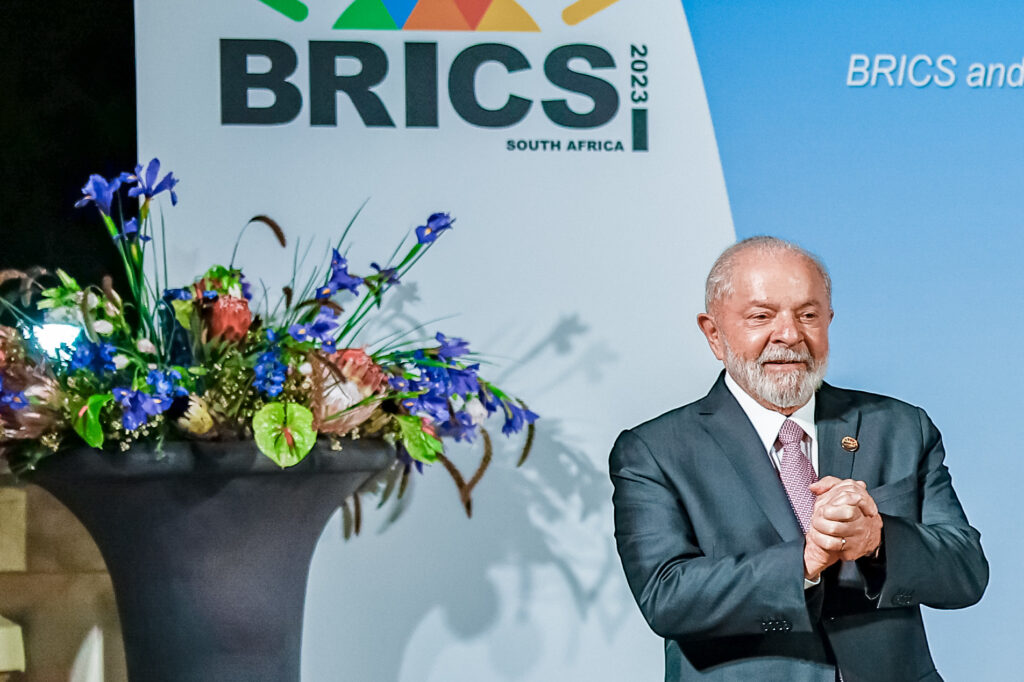 Brasil extiende invitación a México, Uruguay y Colombia para participar en la próxima cumbre de los BRICS, que se celebrará en julio en Río de Janeiro.