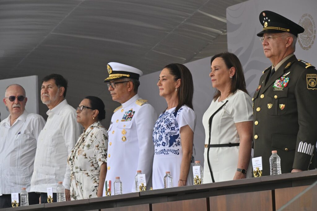 Marina fortalece la Educación Naval con la Jura de Bandera de 418 Cadetes de los Establecimientos Educativos Navales a nivel Profesional