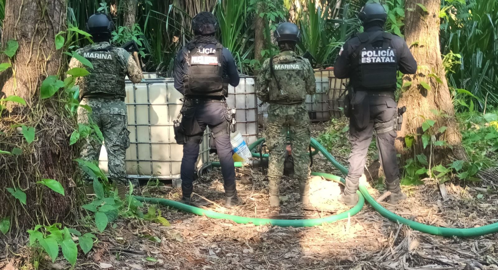 Marina asegura aproximadamente 7,500 litros de hidrocarburo en el municipio de Paraíso, Tabasco