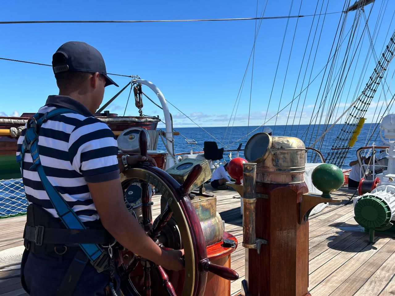 Buque Escuela Velero “Cuauhtémoc” zarpa para realizar pruebas de Aceptación en la mar por 72 horas al término de trabajos de mantenimiento mayor